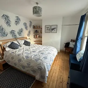 Beautiful Victorian House In Central Holiday home